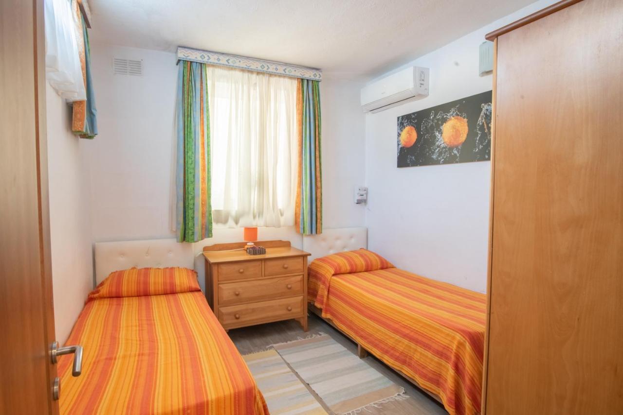 Central Villa Flatlet With Pool - Free Parking And Wifi Lija Exterior photo